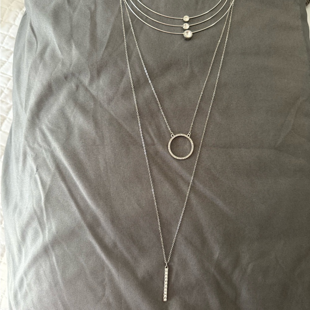 Guess drop necklace